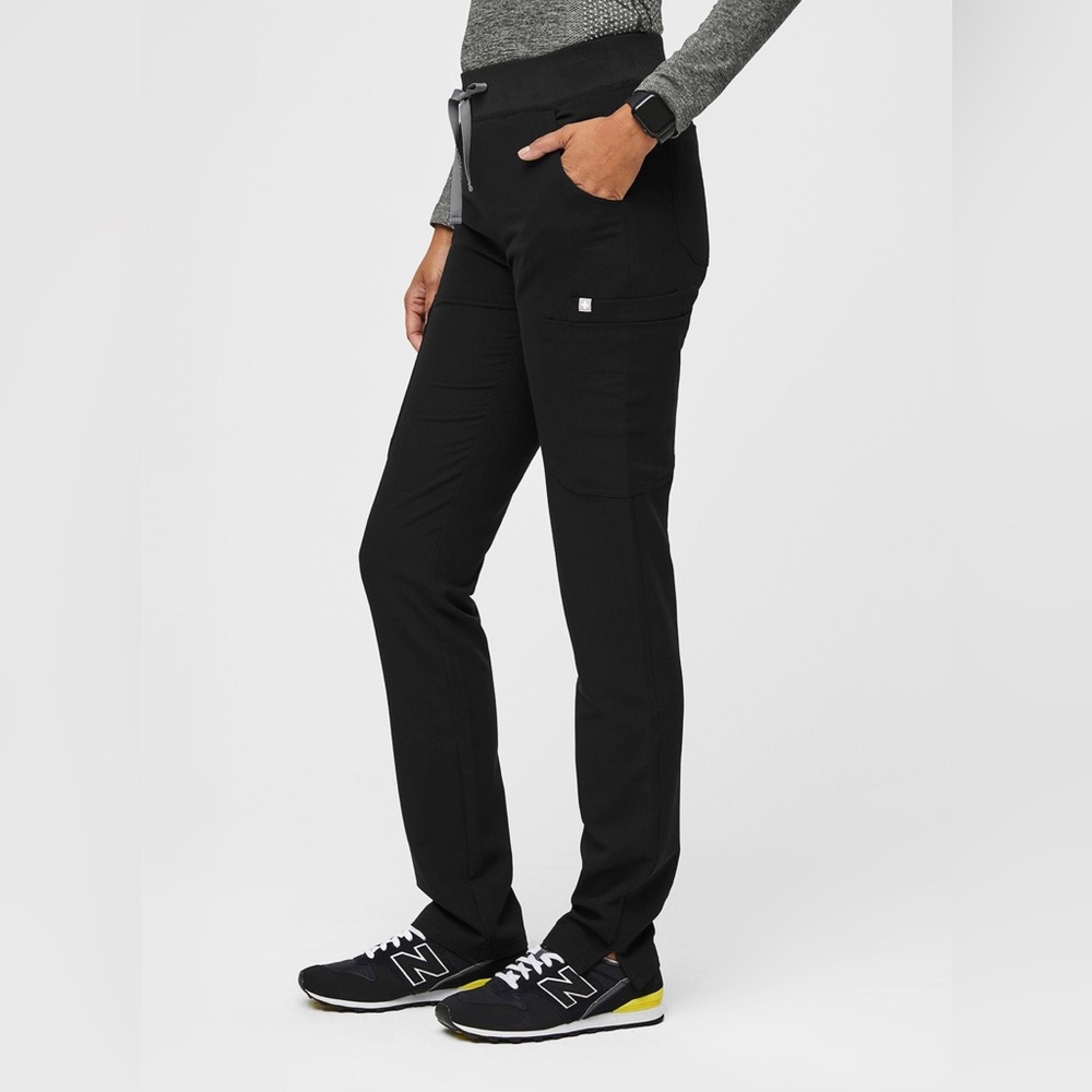 FIGS Yola skinny scrub pant 2.0 Large Petite in black